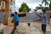 Domi Sono(celanapendek) saat membawa pasein covid-19 aktifitas olahraga sat di isolasi dan menjalani perawat di RSUD Muara Teweh. Kini mereka berjumlah 13 orang sudah dinyatakan sembuh total sejak tanggal 9 Agustus 2020 lalu.