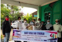 Foto. Jajanan Pengurus SMSI kalteng saat bersilaturahmi ke salah panti Asuhan di Palangkaraya.