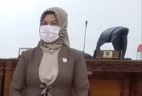 oto : Wakil Ketua II DPRD Barsel, Hj. Enung Irawati