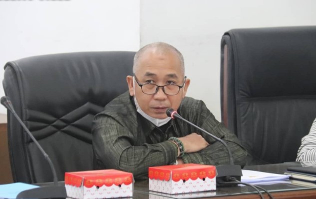 Foto. Anggota DPRD barito Utara, H Abri saat mengikuti pembahasan raperda kawasan tanpa rokok, Rabu kemarin