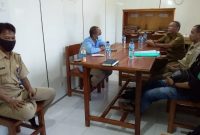 Foto : Disnaketrans Barsel dan Pengawas Ketenagakerjaan Provinsi saat berkunjung ke PT. Palopo.
