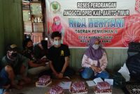 Rida Heriyani saat reses perorangan di desa Kupang Baru
