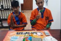 Kedua budak sabu saat diamankan di Mapolres Barut.