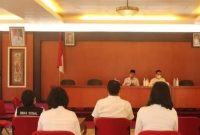 Wabup Mura Rejikinoor S.Sos didampingi asisten Sekda memimpin rapat dalam persiapan percepatan penyerapan anggaran tahun 2021, Rabu (2/06/2021).