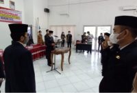 Sekda Mura Hermon mengambil sumpah dan janji pejabat