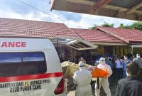 Korban saat dievakuasi dari TKP menuju rumah sakit