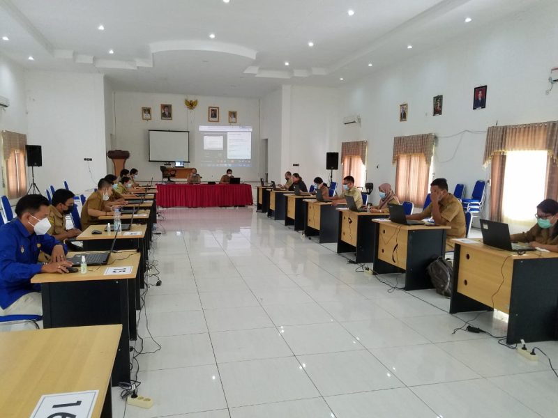 Foto saat Ujian Kenaikan Pangkat Penyesuaian Ijazah tahun 2021 bagi PNS yang telah memperoleh Surat Tanda Tamat Belajar/ Ijazah.