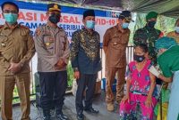 Waket II DPRD Mura Rahmanto Muhidin bersama Nupati Mura Perdie M Yoseph saat kunjungan di Kecamatan Seribu Riam