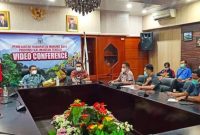 Wabup Mura Rejikinoor S.Sos bersama Sekda Hermon memimpin Rakor penanganan Covid-19 di Kabupaten Murung Raya, Jumat (6/08/2021).