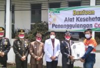 Bupati Mura Perdie M Yoseph serah terima bantuan dari pihak perusahaan