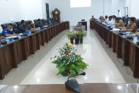 Foto : DPRD Barut saat RDP dengan pihak eksekutif Pemkab Barut terkait tingginya harga jual Elpiji.