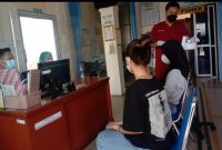 Kedua korban saat visum di RS Bhayangkara