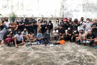 Ketiga pelaku saat diamankan tim gabungan.