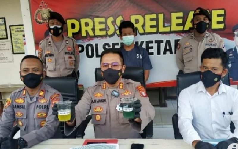 Polisi Merilis Pelaku Pengoplosan BBM. Foto: Antara