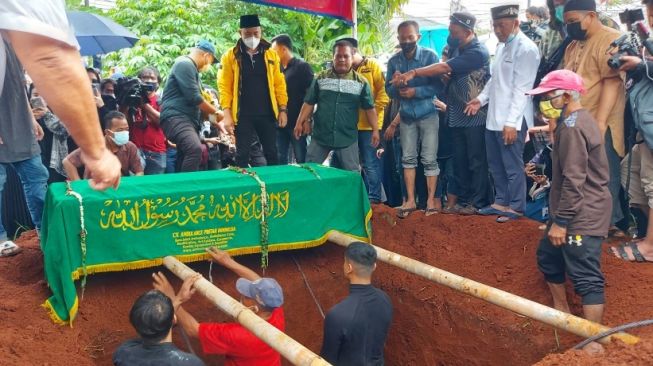 Pemakaman Vanessa Angel dan suami. (Suara.com/Hyoga Dewa Murti)