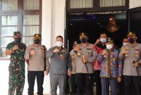 Pemkab Mura menyambut kedatangan Kapolda Kalteng Irjen Pol Nanang Avianto. Foto : Suroso/1tulah.com