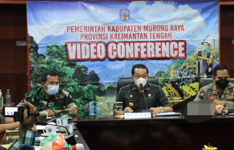 Bupati Mura Perdie M Yoseph saat paparan dengan Gubernur Kalteng Sugianto Sabran. Foto : Suroso