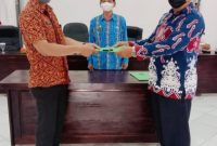 Asisten I Setda Mura Serampang memimpin Sertijab lingkungan kantor Inspektorat Mura. Foto : Suroso/1tulah.com