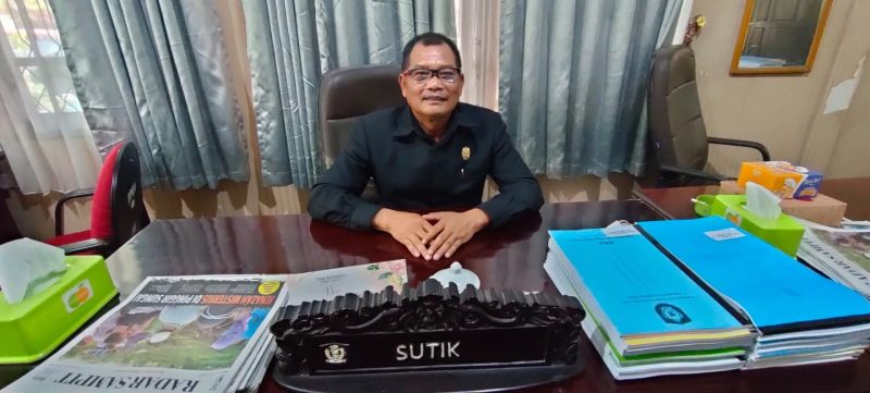 Foto - Anggota Komisi I DPRD Kabupaten Kotawaringin Timur, Sutik. Fotografer : Ifit/1tulah.com.