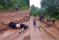 Foto : Korban saat ditemukan warga sudah tak bernyawa dan hendak dievakuasi. Foto.Ist.Medsos.
