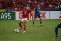 Ricky Kambuaya di Laga Leg I Final Piala AFF 2020 Indonesia vs Thailand. Foto: PSSI.
