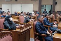 Paripurna alat kelengkapan dewan (AKD), Selasa 15 Febuari 2022 terpaksa ditunda lantaran 2 Fraksi Partai tidak menyetorkan nama anggotanya untuk reposisi jabatan AKD DPRD Kabupaten Kotawaringin Timur.
Foto: Fitri/1tulah.com
