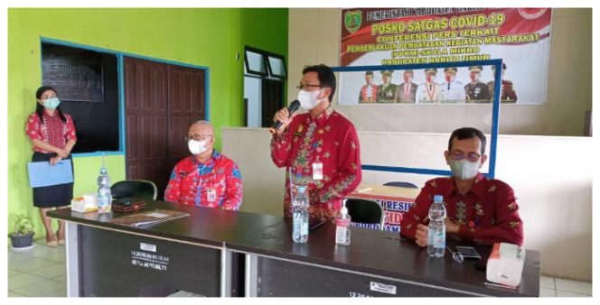 Sekretaris Daerah Bartim Panahan Moetar menyampaikan sambutan saat sertijab Kalaksa BPBD Damkar Kabupaten Barito Timur. Foto: 1tulah.com/Zakirin