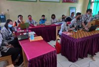 Sebanyak 30 orang  Pengurus Cabang Kecamatan Se-Kabupaten Barito Timur antusias mengikuti Pelatihan SIK-ASIK-SIP Terintegrasi di SDN Dorong Kecamatan Dusun Timur.
Foto: Diskominfosantik / 1tulah.com
