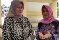 Wakil Ketua I DPRD Barsel Nyimas Artika (kanan) dan Wakil Ketua II Hj. Enung Irawati. 
Foto. Alifansyah/1tulah.com
