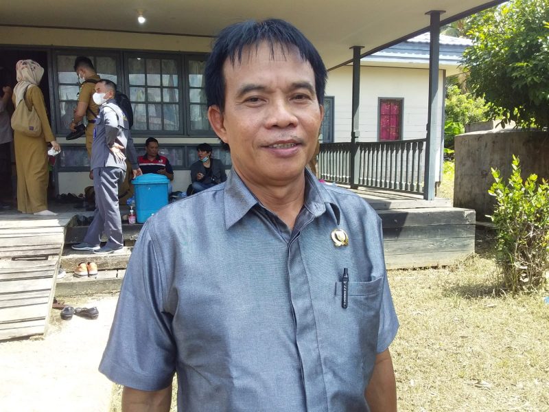 Hermanes Anggota DPRD Barsel. 
Foto. Alifansyah/1tulah.com
