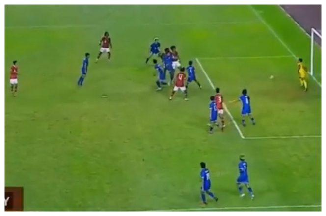 Rabbani ketika menyarangkan gol ke gawang Filipina dari sundulan kepala. Foto.tangkapan youtube.com 