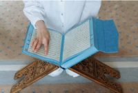 bacaan Ayat kursi latin dan artinya lengkap dengan keutamaannya. (Suara.com)