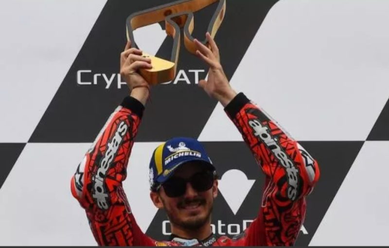 Rider Ducati Team, Francesco Bagnaia merayakan kemenangan MotoGP Austria di Sirkuit Red Bull Ring, Spielberg, Minggu (21/8/2022) (Suara.com)