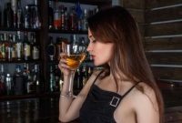 Ilustrasi: Minum minuman keras/alkohol.pixabay