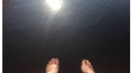 Foto. Ilustrasi kelotok terbalik mengakibatkan 3 orang tenggelam dan satu selamat. Foto.Pixabay