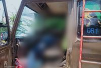 Sopir truk fuso ditemukan meninggal dunia sebelum dibawa ke RSUD Buntok, Rabu (28/9/2022) Foto. Alifansyah/1tulah.com