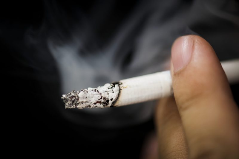 Satpol PP dan Damkar Barito Utara melarang penjialan rokok kepada anak di bawah usia 18 tahun dan pelajar. Ancaman sanksi berupa denda uang dan kurungan 3 bulan. Larangan dikeluarkan dalam Surat Edaran 13 September 2022.(Ilustrasi : rokok)
