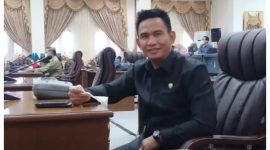 Hasrat Sag, juru bicara Fraksi Amanat Rakyat Karya Sejahtera(ARKS). Foto Delia/1tulah.com