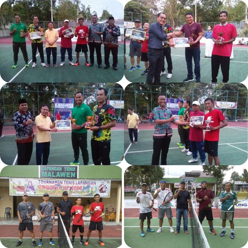Dokumentasi penyerahan piala dan hadiah uang pembinaan bagi pemenang di turnamen tenis lapangan Bupati Cup 2022, Kamis (22/9/2022). 
Foto. Alifansyah/1tulah.com
