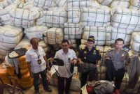 Salah satu gudang penumpukkan pakaian bekas impor.foto.suara.com