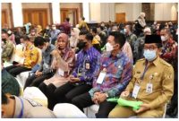 Bupati Nadalsyah (kedua dari kanan) saat mengikuti Rakor Persiapan Pengadaan ASN tahun 2022, di Jakarta, Selasa (13/9/2022). 
Foto.Humas Barito Utara.
