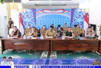 Rapat koordinasi Pengendalian Inflasi secara virtual yang diikuti Pemkab Barut dari Rujab Bupati.foto.Delia/1tulah.com