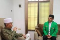 Plt Ketua Umum Partai Persatuan Pembangunan (PPP) Muhamad Mardiono bersilaturahmi ke Tuan Guru KH M Wildan Salman di Martapura, Kabupaten Banjar, Kalimantan Selatan (Kalsel).