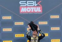 Pebalap asal Spanyol Alvaro Bautista jadi juara dunia World Superbike Mandalika 2022 atau WSBK Mandalika 2022. (sumber foto : ANTARA)
