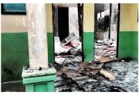 Foto : kondisi Pustu di Kelurahan Lahei II yang ludes terbakar. Tidak ada korban jiwa dalam peristiwa yang terjadi, Sabtu (12/11/2022). Foto tangkapan layar video warga.