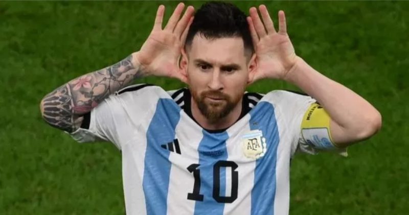 Prancis Hadapi Argentina di Final Piala Dunia 2022, Didier Deschamps Waspadai Ancaman Lionel Messi
Penyerang Timnas Argentina, Lionel Messi melakukan selebrasi gol di Piala Dunia 2022. [FRANCK FIFE / AFP]