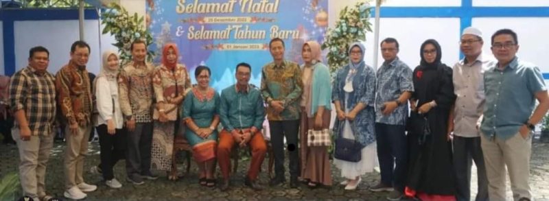 Acara open house dalam rangka Hari Raya Natal yang dilaksanakan oleh Wakil Bupati Sugianto Panala Putra, Minggu (25/12/2022).
Foto: Delia
