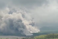 Tepat 1 tahun berlalu, Gunung Api Semeru kembali erupsi tadi pagi. (Foto: tangkap layar twitter @BNPB_Indonesia)