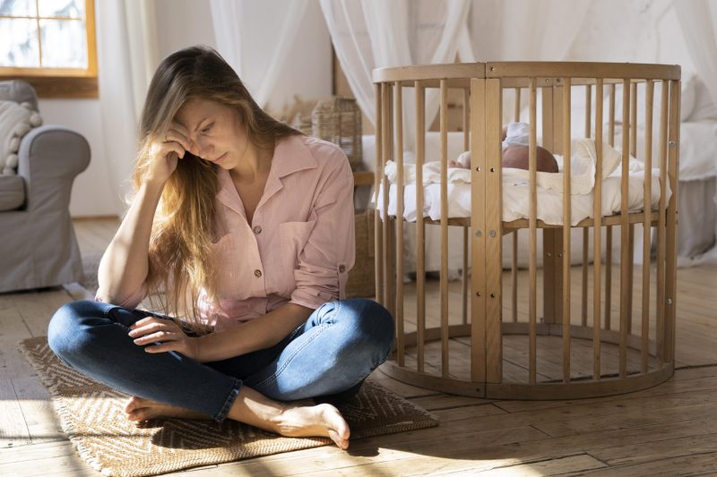 Kenali gejala baby blues dan cara mengatasinya. (Foto: Freepik)