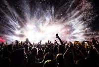 Setelah menonton konser, ada banyak orang yang mengalami PCD atau Post-Concert Depression. Apa penyebabnya? (Foto: Freepik)